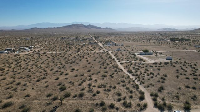 Corner Avenue H & 185 Ste East, Lancaster, CA 93535