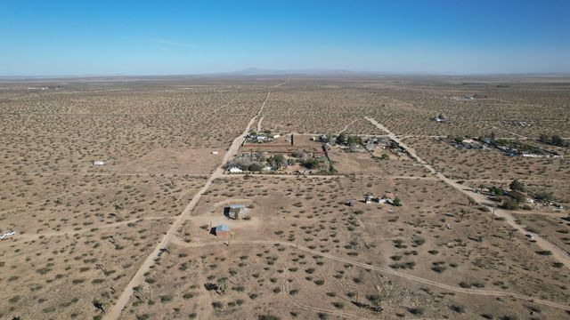 Corner Avenue H & 185 Ste East, Lancaster, CA 93535