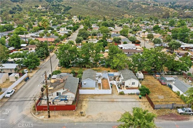 17797 Grand A & B, Lake Elsinore, CA 92530