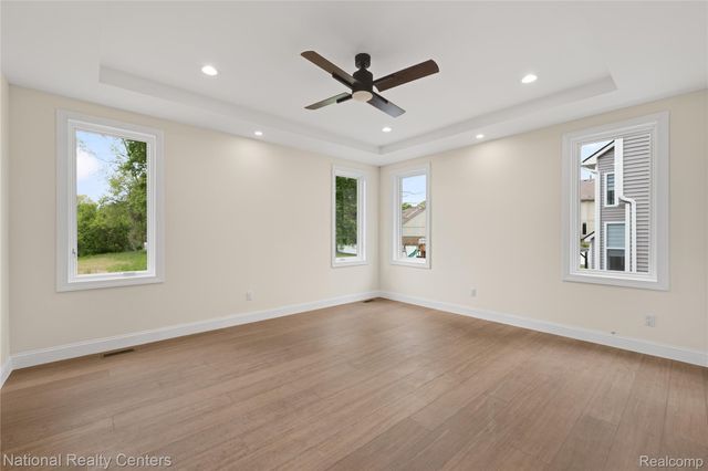 5245 BUELL Drive, Commerce Charter Township, MI 48382