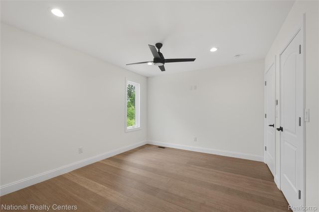 5245 BUELL Drive, Commerce Charter Township, MI 48382