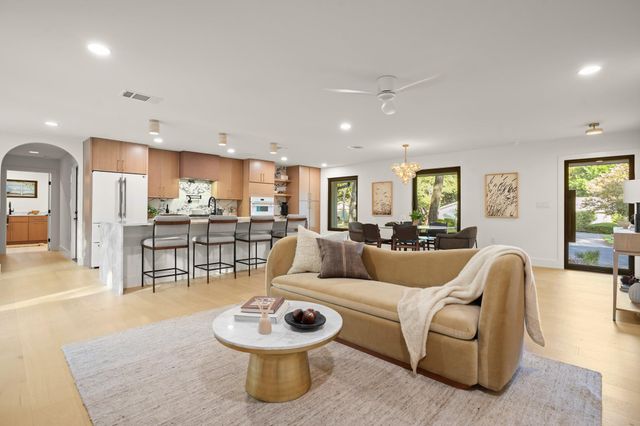 8100 Greenslope DR, Austin, TX 78759