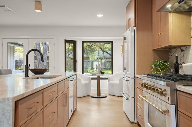 8100 Greenslope DR, Austin, TX 78759