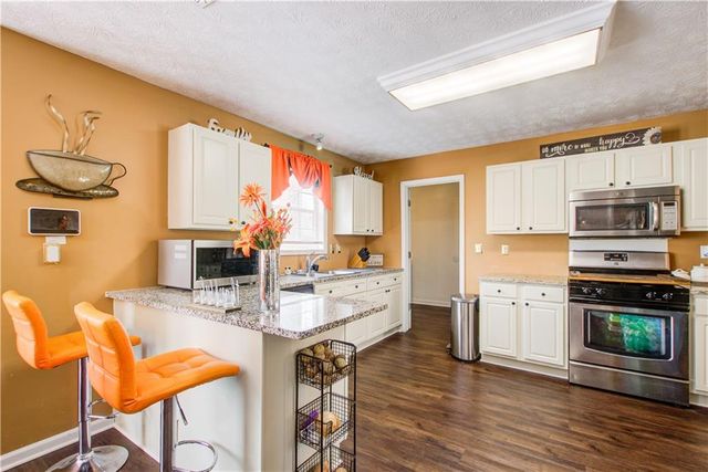 8075 Harmony Lakes Drive, Lithonia, GA 30058