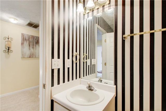 8075 Harmony Lakes Drive, Lithonia, GA 30058