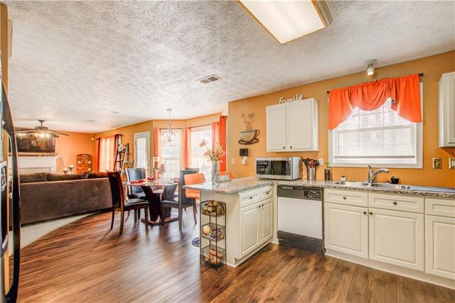 8075 Harmony Lakes Drive, Lithonia, GA 30058