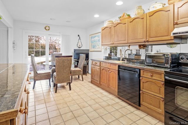 520 Hampton Road 5, Southampton, NY 11968