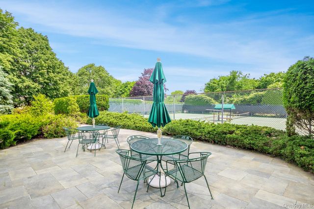 520 Hampton Road 5, Southampton, NY 11968