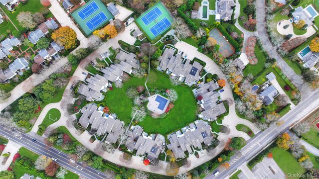 520 Hampton Road 5, Southampton, NY 11968