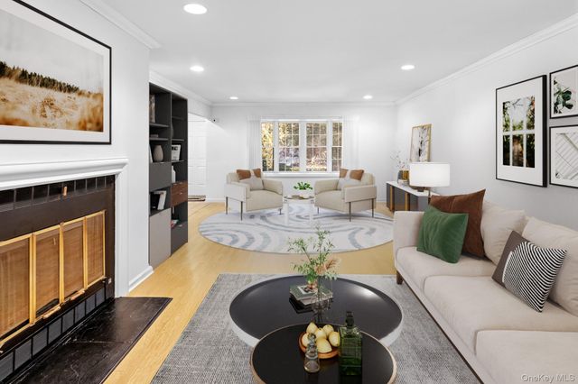 520 Hampton Road 5, Southampton, NY 11968