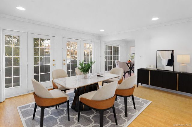 520 Hampton Road 5, Southampton, NY 11968