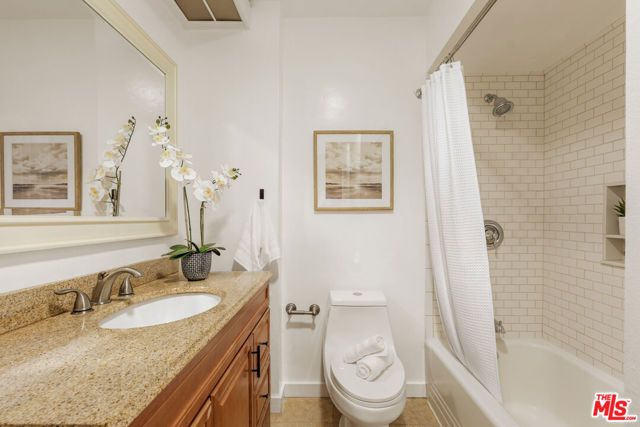 6210 W 85th Place, Los Angeles, CA 90045