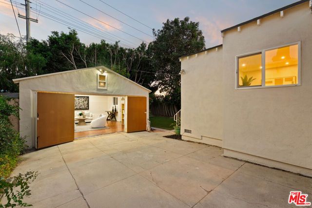 6210 W 85th Place, Los Angeles, CA 90045