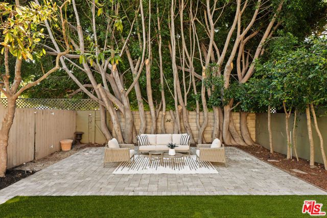 6210 W 85th Place, Los Angeles, CA 90045