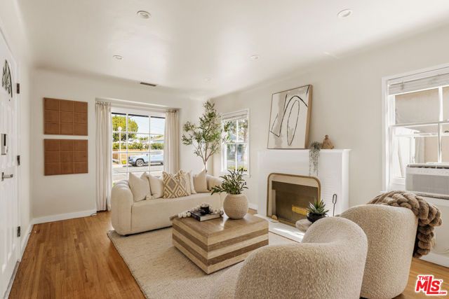 6210 W 85th Place, Los Angeles, CA 90045