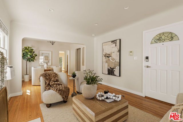 6210 W 85th Place, Los Angeles, CA 90045