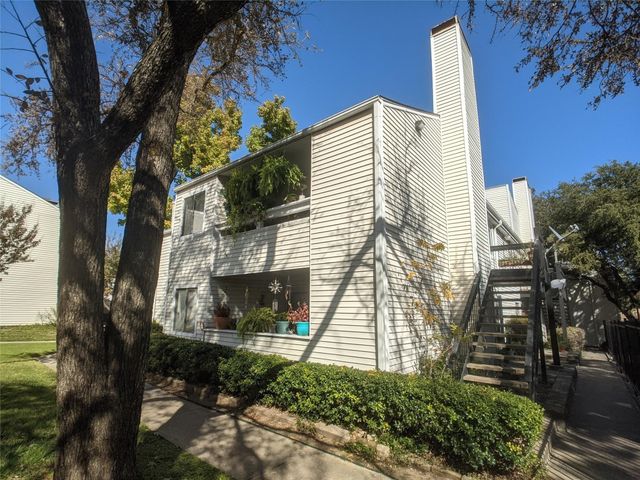 7431 Holly Hill Drive 110, Dallas, TX 75231