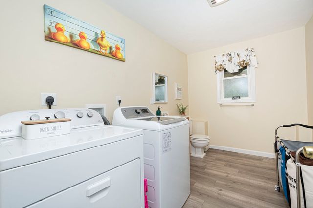 4 Carter Rd, Worcester, MA 01609