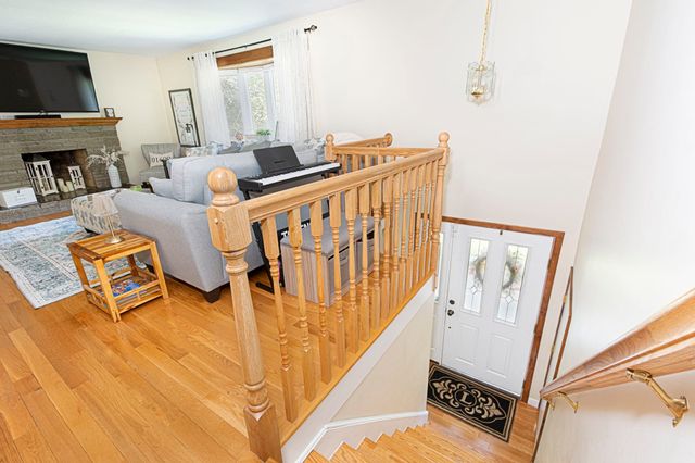 4 Carter Rd, Worcester, MA 01609
