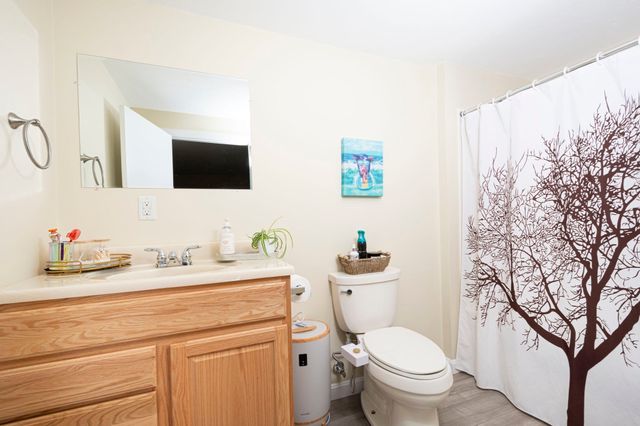 4 Carter Rd, Worcester, MA 01609