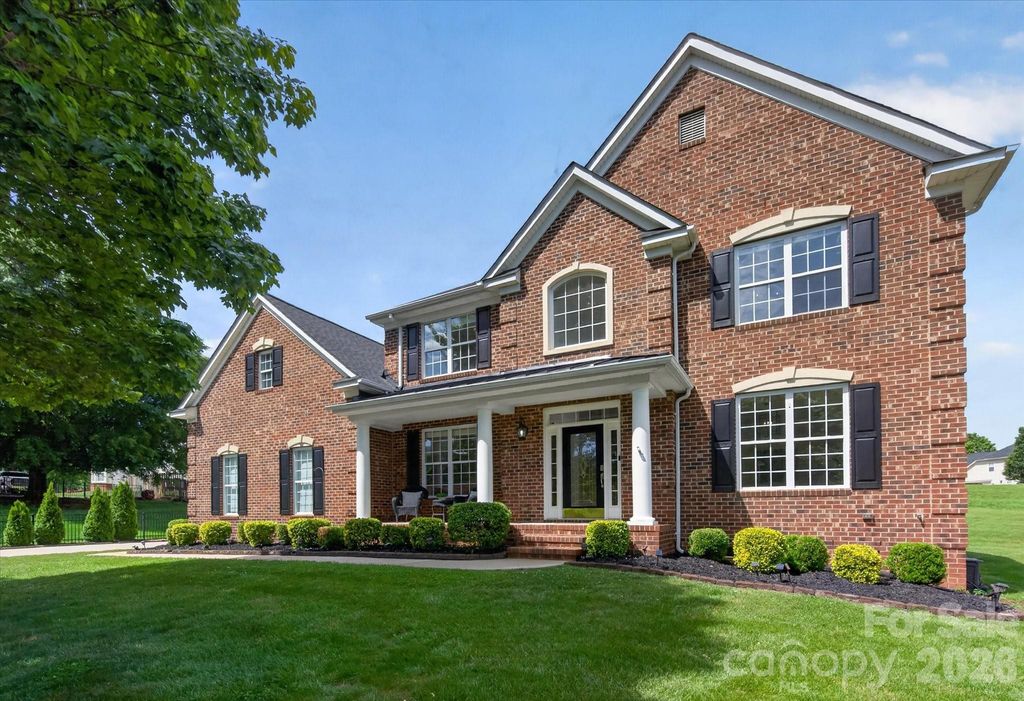 2003 Ptarmigan Court, Waxhaw, NC 28173