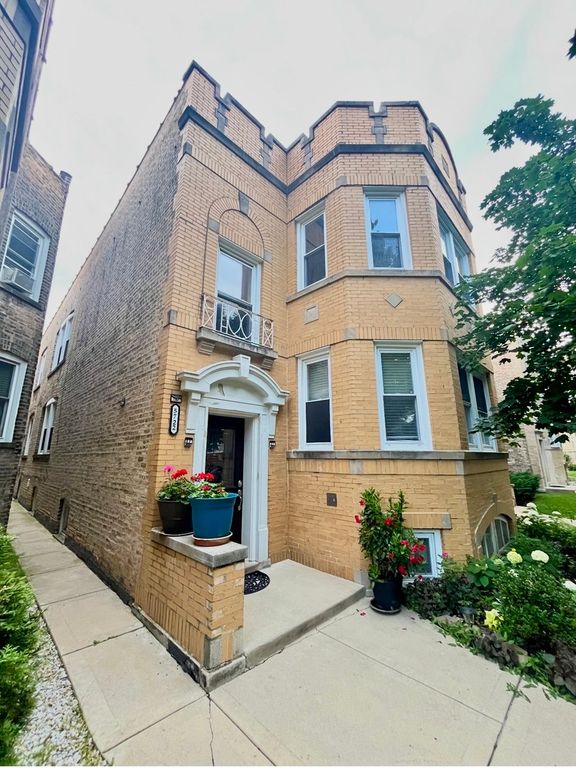 5722 N Richmond Street, Chicago, IL 60659 — exterior