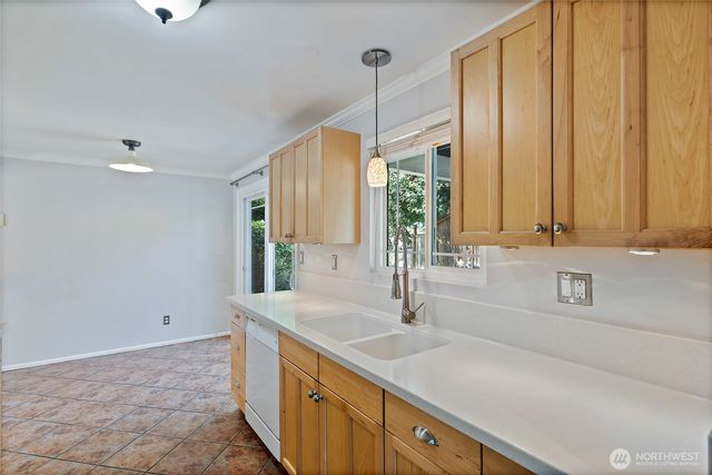 4801 45th Avenue S, Seattle, WA 98118