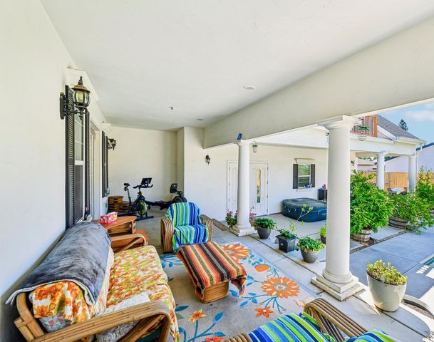 6140 Grant Ave, Carmichael, CA 95608