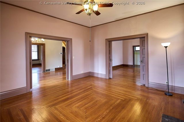 901 Edgewood Drive, Charleston, WV 25302