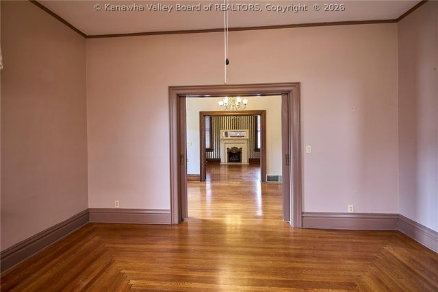 901 Edgewood Drive, Charleston, WV 25302