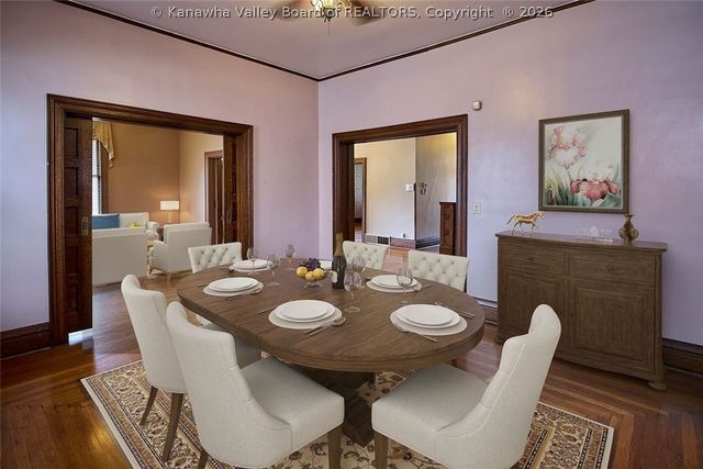 901 Edgewood Drive, Charleston, WV 25302