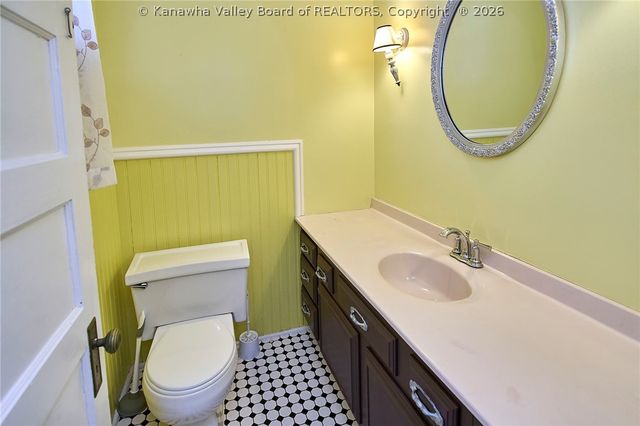 901 Edgewood Drive, Charleston, WV 25302