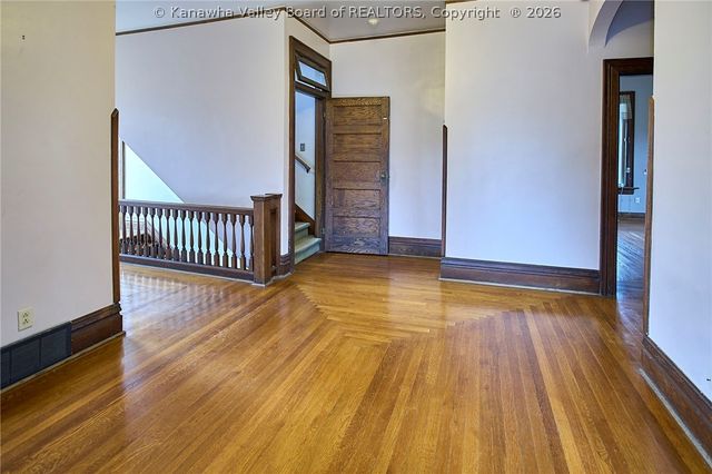 901 Edgewood Drive, Charleston, WV 25302