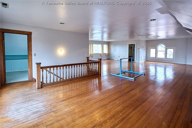 901 Edgewood Drive, Charleston, WV 25302