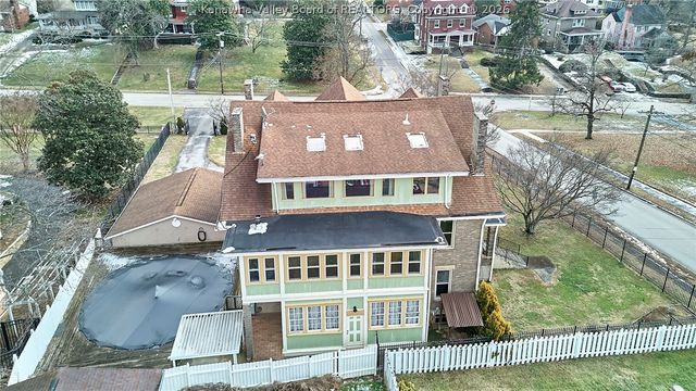 901 Edgewood Drive, Charleston, WV 25302