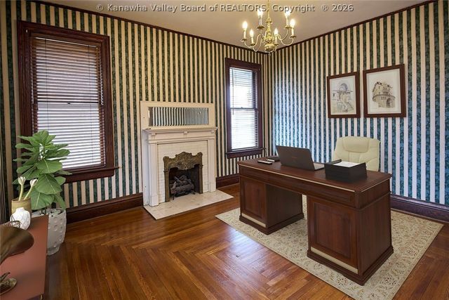 901 Edgewood Drive, Charleston, WV 25302