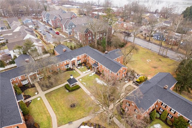 836 Thorn St 26, Sewickley, PA 15143