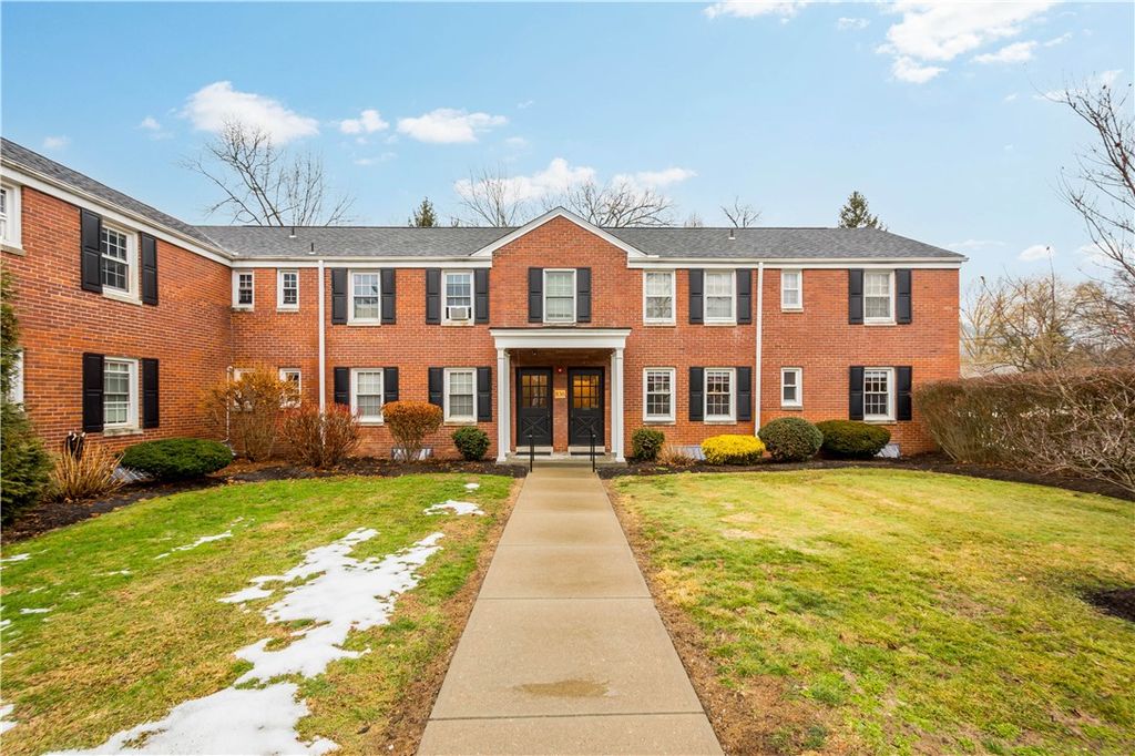 836 Thorn St 26, Sewickley, PA 15143