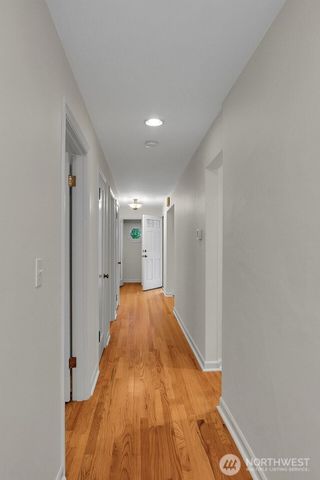 10527 23rd Avenue NE, Seattle, WA 98125