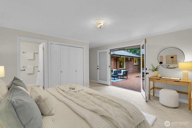 10527 23rd Avenue NE, Seattle, WA 98125