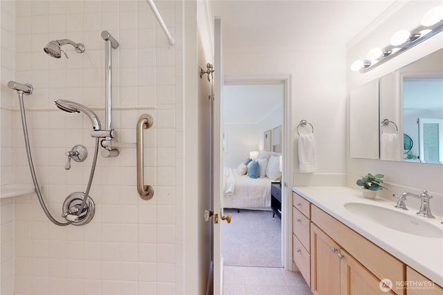 10527 23rd Avenue NE, Seattle, WA 98125
