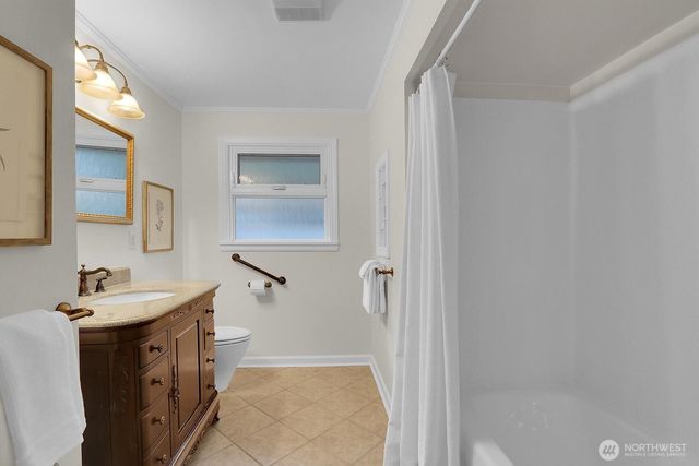 10527 23rd Avenue NE, Seattle, WA 98125