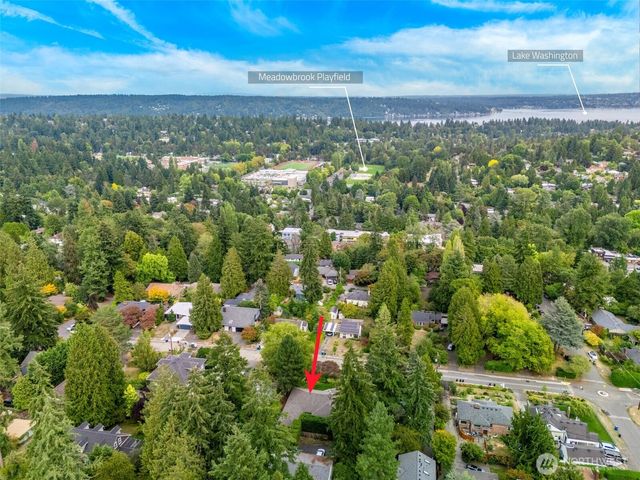 10527 23rd Avenue NE, Seattle, WA 98125