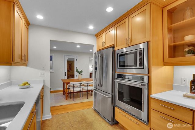 10527 23rd Avenue NE, Seattle, WA 98125