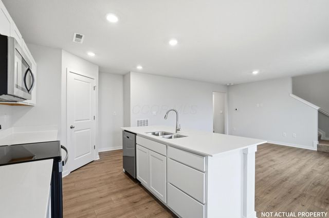 5976 Pitch Pine Drive, Canal Winchester, OH 43110