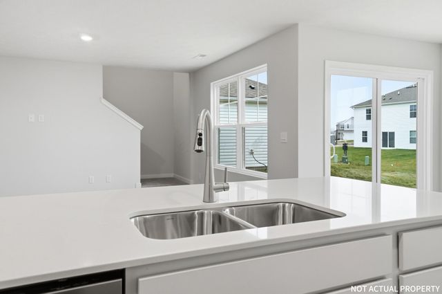 5976 Pitch Pine Drive, Canal Winchester, OH 43110