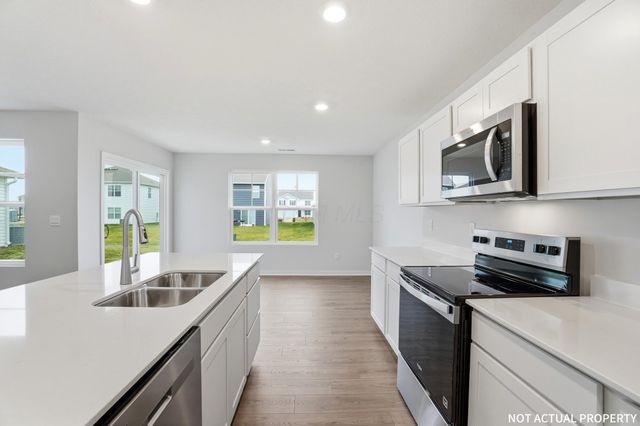 5976 Pitch Pine Drive, Canal Winchester, OH 43110