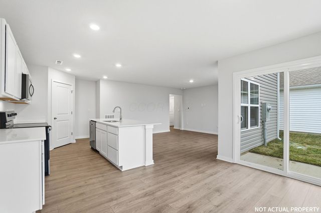 5976 Pitch Pine Drive, Canal Winchester, OH 43110