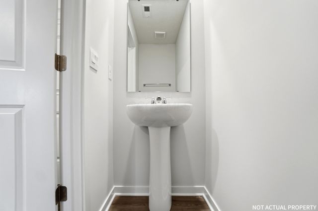 5976 Pitch Pine Drive, Canal Winchester, OH 43110