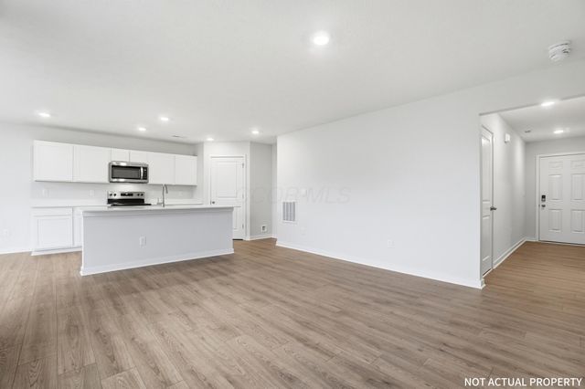 5976 Pitch Pine Drive, Canal Winchester, OH 43110